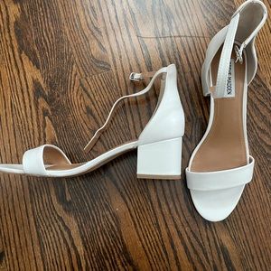 Steve Madden 2” white open toe heels